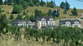 Jesień w górach z dzieckiem spędzamy aktywnie LIFESTYLE, Podróże - W Czarna Góra Resort (woj. dolnośląskie) jesienią Polacy odpoczywają bardzo aktywnie, także ci z małymi dziećmi.