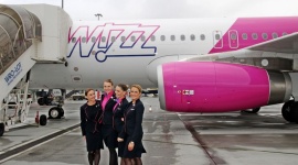 Wizz Air świętuje we Wrocławiu LIFESTYLE, Podróże - Węgierskie linie obsłużyły przez 11 lat już 100 milionów pasażerów. Z tej okazji na wrocławskim lotnisku odbyło się spotkanie z prezesem Wizz Air. Ze stolicą Dolnego Śląska przewoźnik jest związany od 2006 roku.