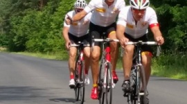 KRĘCĄ KILOMETRY W RAMACH AKCJI „PODRÓŻ DLA INNYCH” LIFESTYLE, Podróże - W 6 DNI PRZEJADĄ NA ROWERACH 1400 KM PRZEZ POLSKĘ, ABY POMÓC POTRZEBUJĄCYM