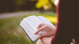 Zapożyczenia językowe, o których nie miałeś pojęcia LIFESTYLE, Podróże - Na język polski na przestrzeni wieków wpłynęły w dużym stopniu zawirowania historyczne i sytuacja polityczna. W konsekwencji, znajdziemy w naszym języku naleciałości z czeskiego, francuskiego, niemieckiego czy angielskiego.