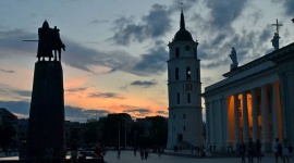 Wilno zaprasza do świętowania odtworzenia państwa LIFESTYLE, Podróże - Bieżący rok jest szczególnie dobry na odwiedzenie cieszącego się coraz większym zainteresowaniem wśród turystów z Europy – Wilna. Stolica Litwy w 2018 roku obchodzi stulecie odtworzenia państwa. Mer Wilna obiecuje, że nie zabraknie atrakcji w związku z jubileuszem.